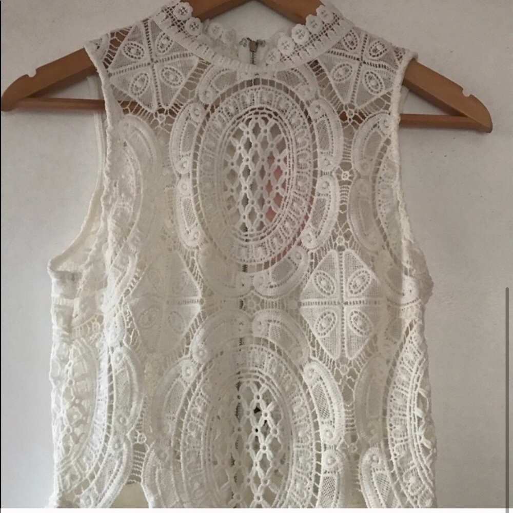 Lace romper - Picture 3 of 5